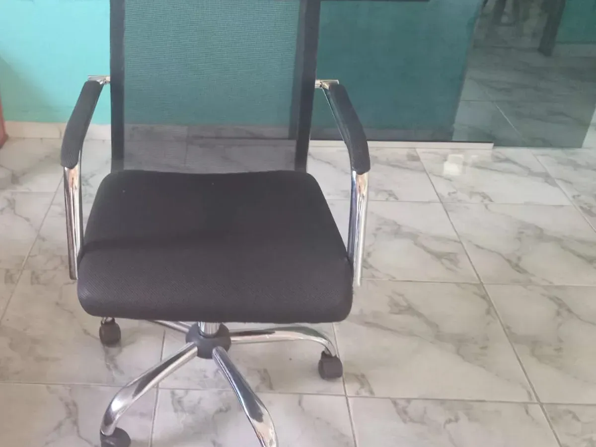 Cadeira de Escritório Giratória